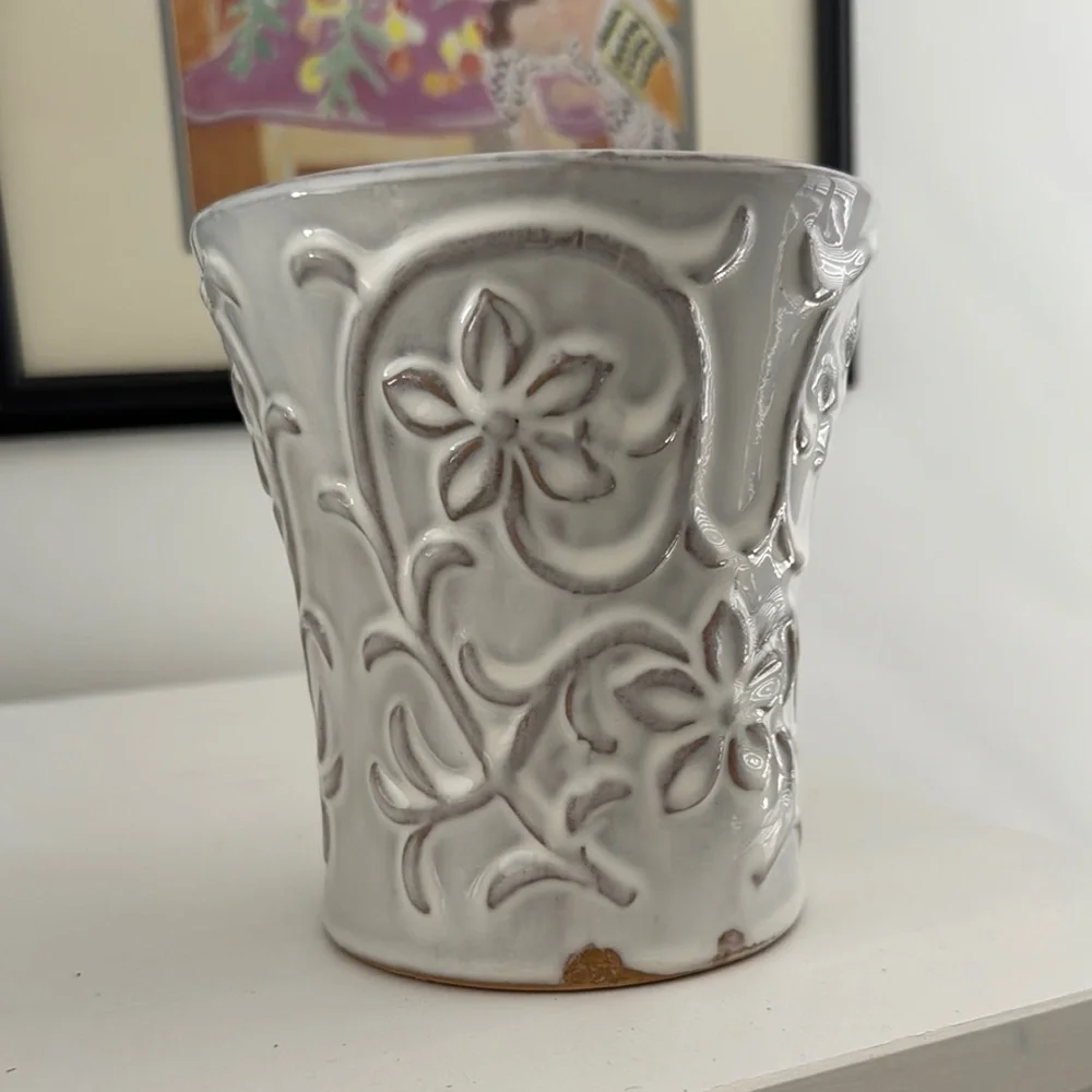 Terracotta White Glazed Floral Embossed Vase - Picture 2 of 7